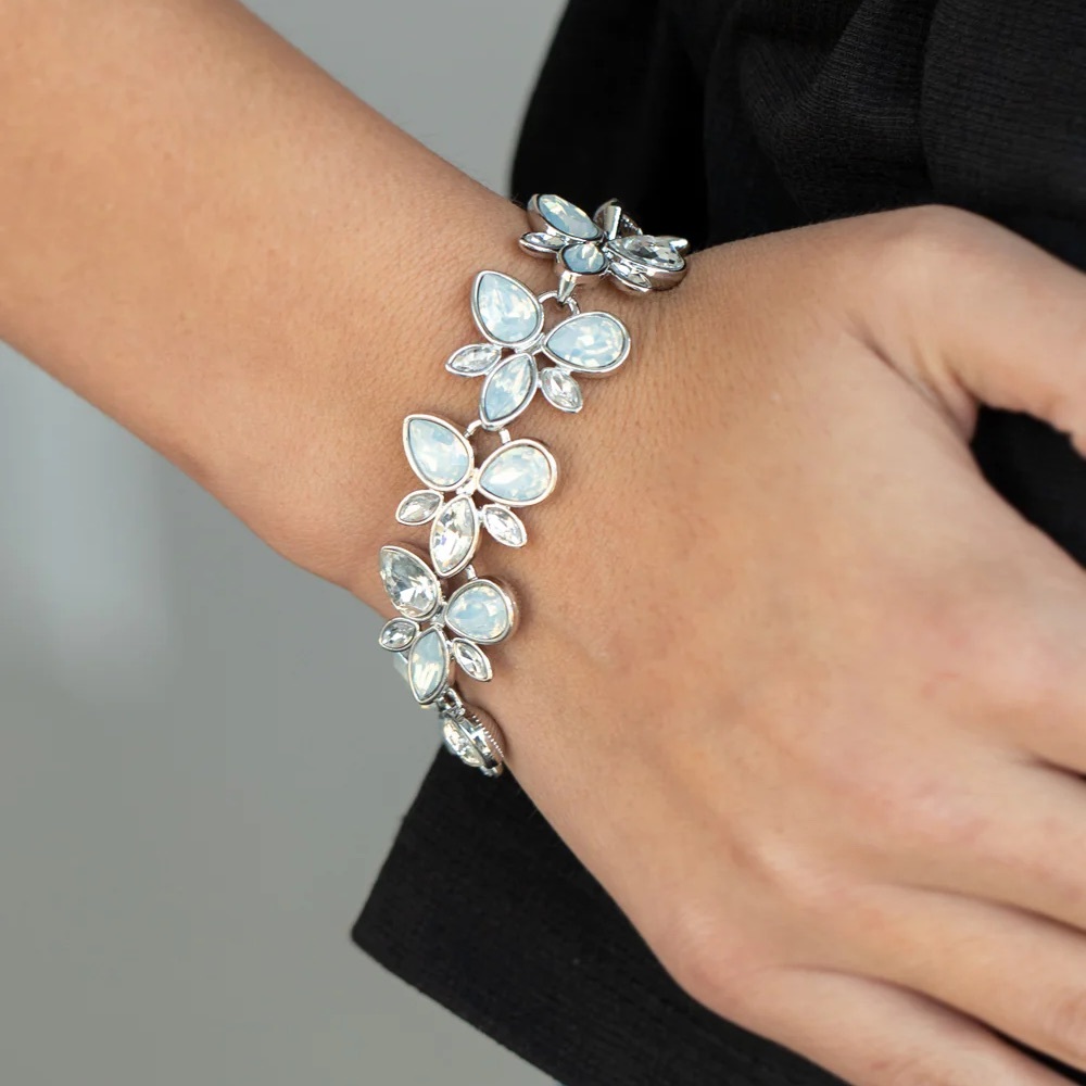 ❤️‍🔥5/$25❤️‍🔥 Ice Garden White Bracelet